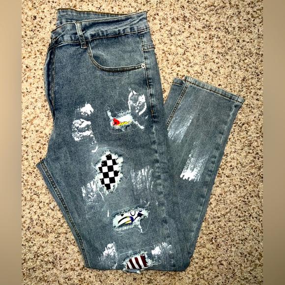 SHEIN Other - NWOT‼️ Men Distressed graphic Jeans 36